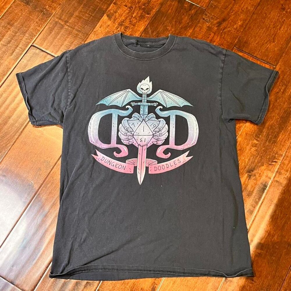 Dungeons and Doodles Men's Women's T-Shirt  Size M